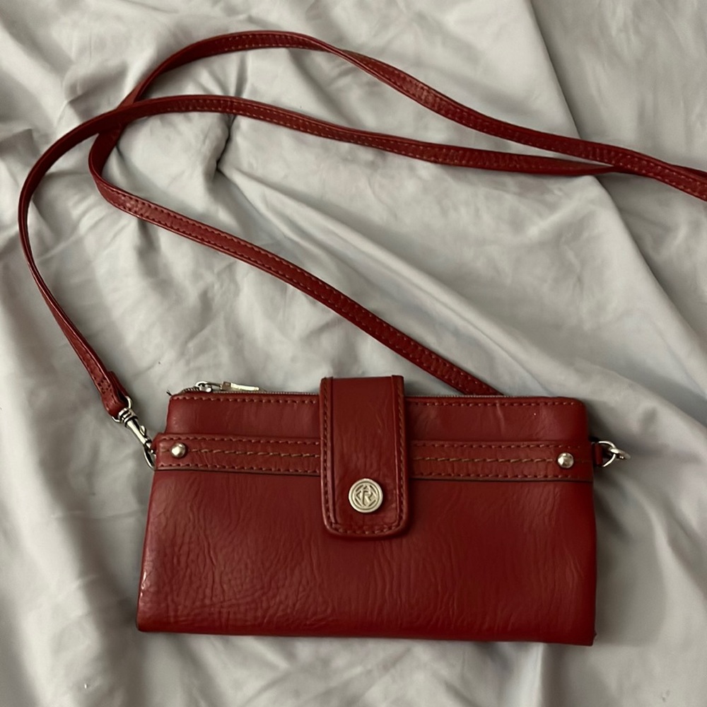 Red pocket purse